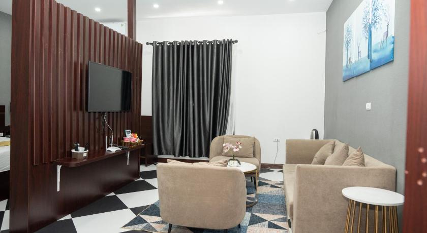 トゥエンクアン Anh Anh Luxury Hotel ホテル ロビー