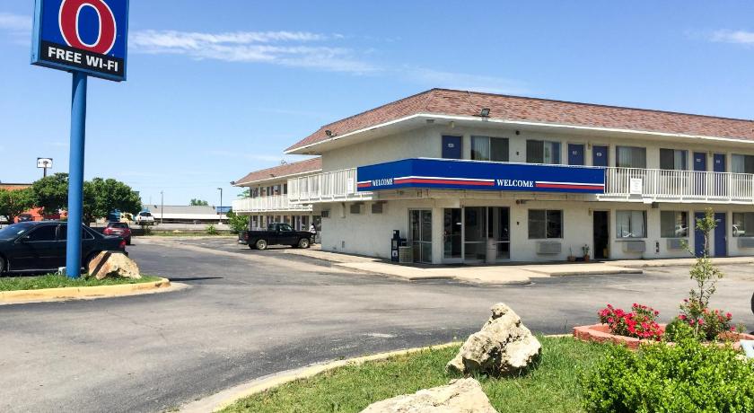 Motel 6-Ardmore, OK