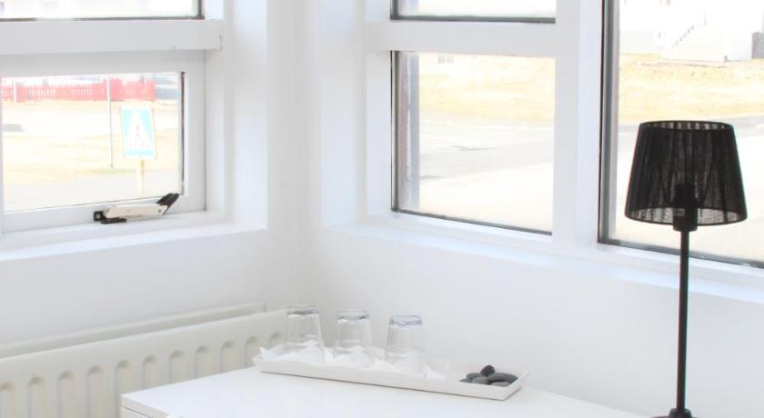 Image of Double or Twin Room with Shared Bathroom and Sea View 12
