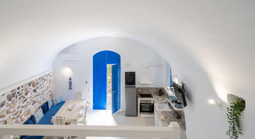 Fertimo Suites by Karpimo photo