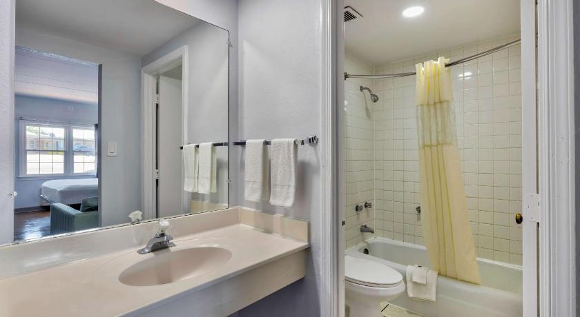 Motel 6-Falls Church, VA - Arlington Boulevard photo