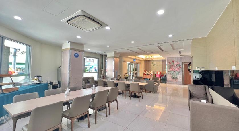 Mei Business Hotel - image 9