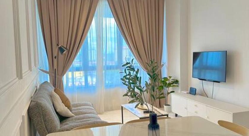 Netflix 2 Queen Bed Troika Kota Bharu Homestay 113 - image 19