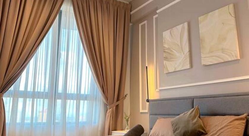 Netflix 2 Queen Bed Troika Kota Bharu Homestay 113 - image 25