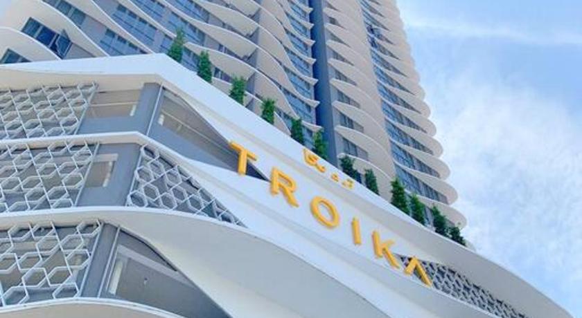 Netflix 2 Queen Bed Troika Kota Bharu Homestay 113 - image 4