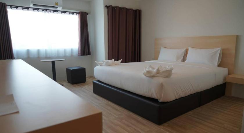 Image of King Room with Patio 7