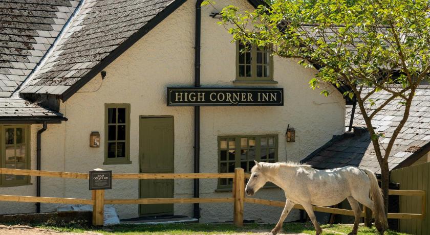 High Corner Inn