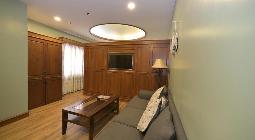 Image of Prestige Suite 8