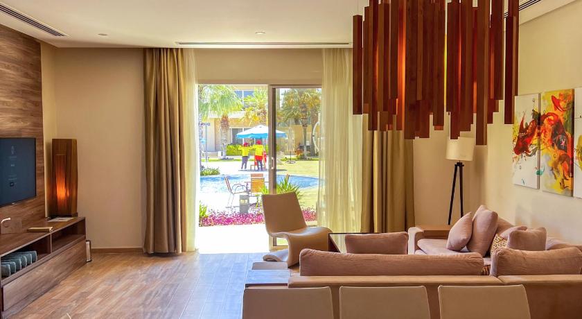Imagen de Villa de 3 dormitorios con vistas a la piscina (Three-Bedroom Villa with Pool View) 15