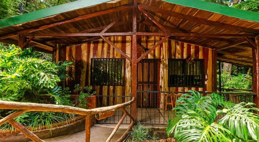 Cabanas Lunas del Poas