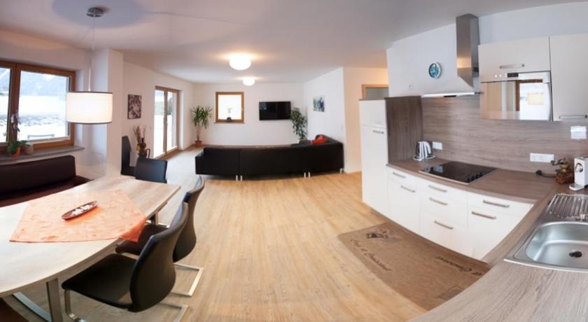Appartement Dominik, Uderns | 2022 Updated Prices, Deals