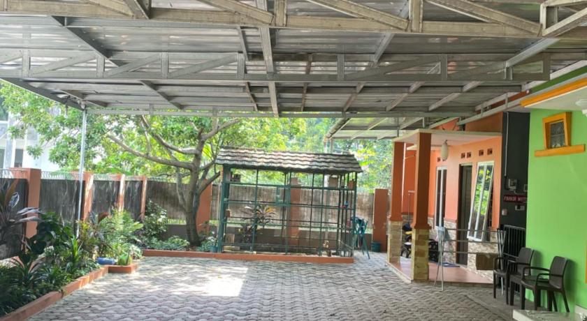 Bu Sur Homestay photo