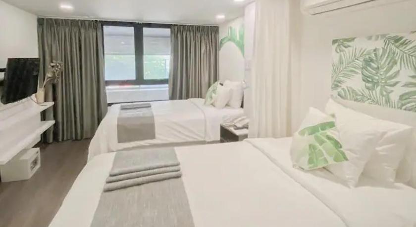 Image of Quadruple Room with Bathroom 1