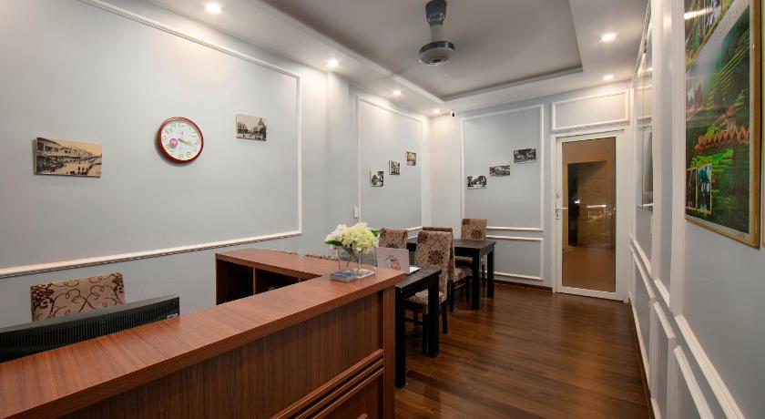 河内 La Renta Center Hotel & Spa 3星级 酒店 外观