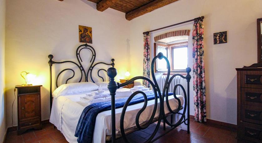 Santo'S House BnB