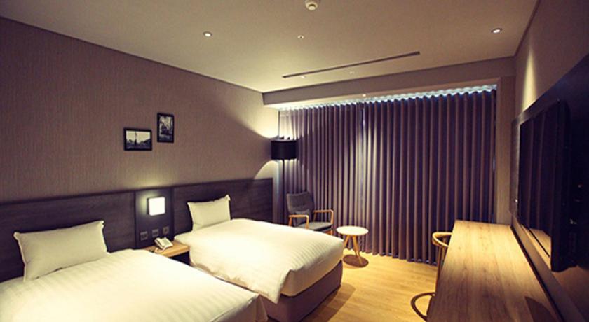 Image of Business Twin Room 0