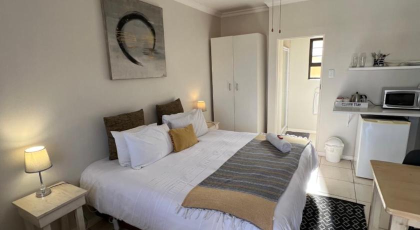 10 on Beresford — Hotel in East London