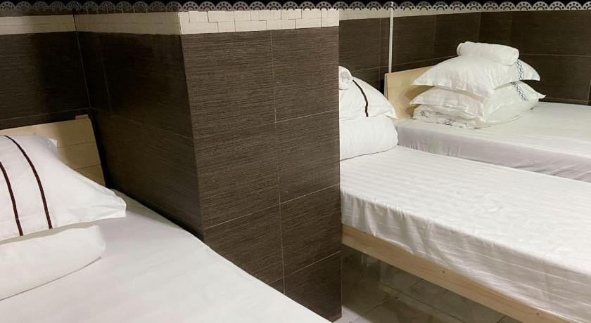 Famous Guest House - image 10