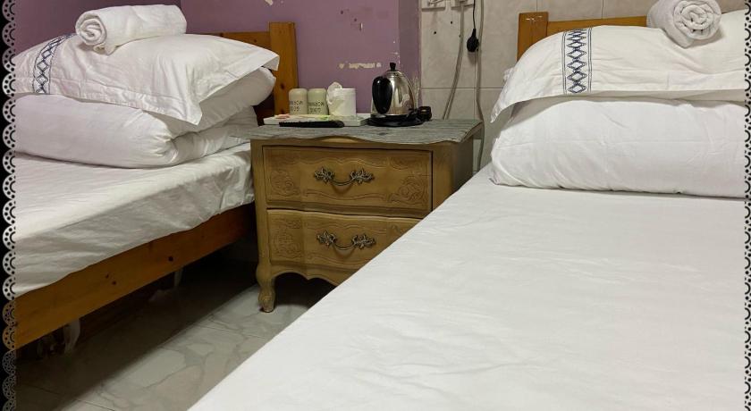 Famous Guest House - image 4