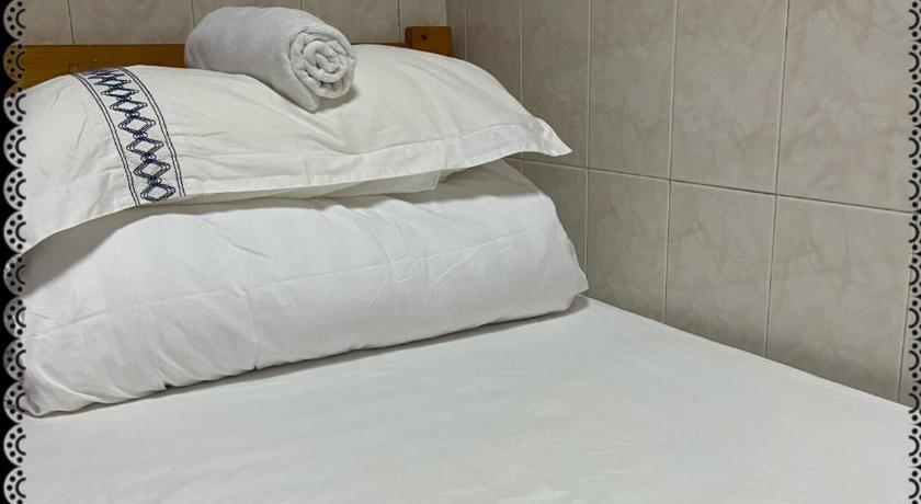 Famous Guest House - image 12