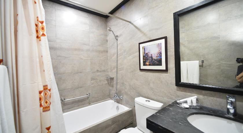Image of Superior Suite 2