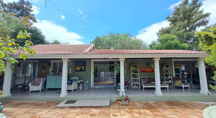 Gabbys Cottage Guesthouse photo