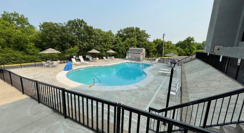 Country Inn & Suites by Radisson, Erlanger, KY photo