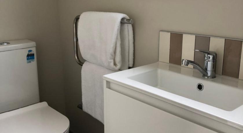Totara Cottage photo