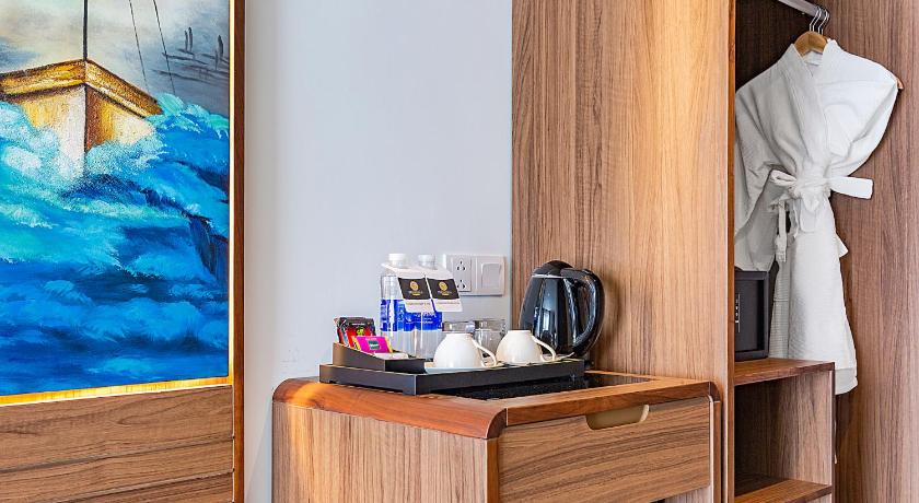 Image of Grand Ocean View King Room 12