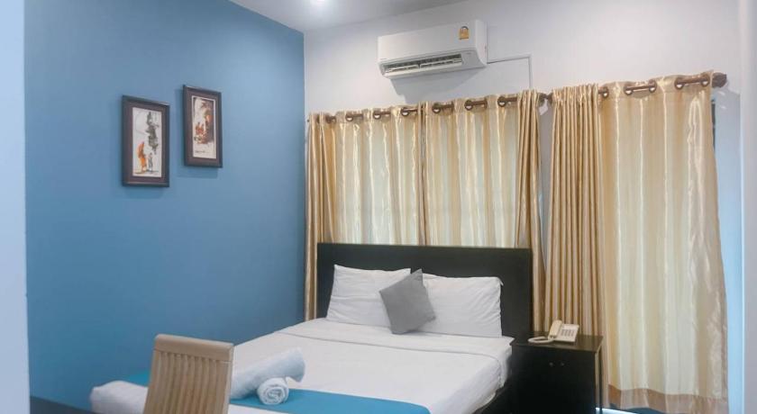 Image of Honeymoon Room 7