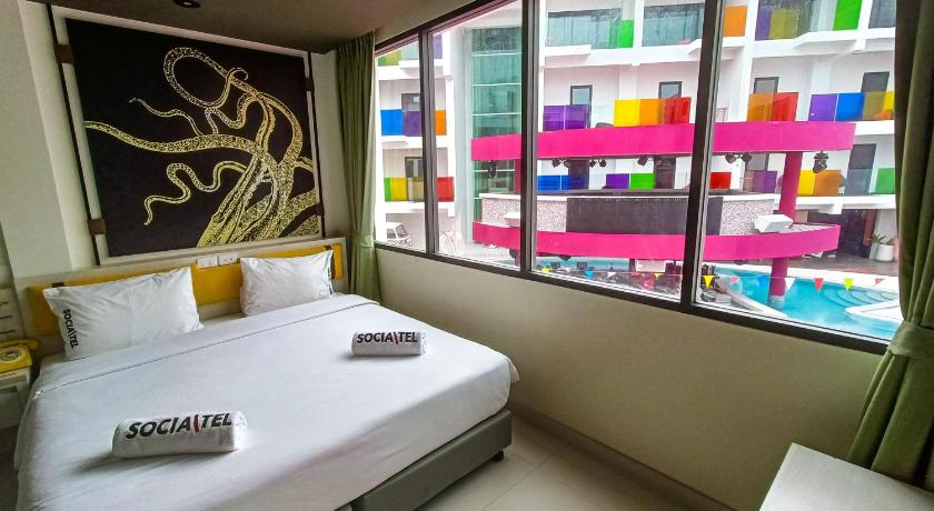 Image of Superior Pool View Room 1
