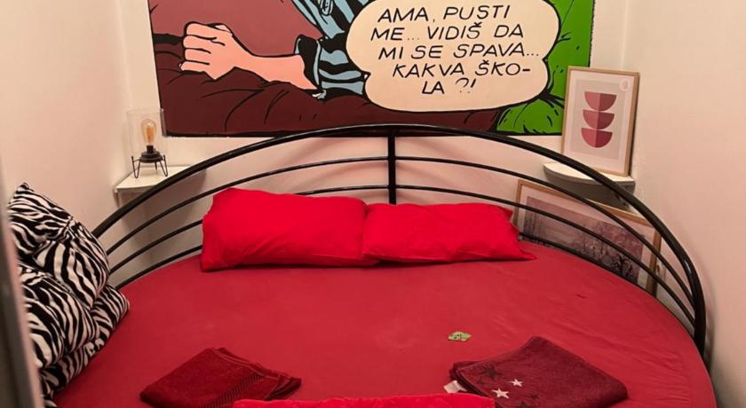 Pop Art Hostel photo