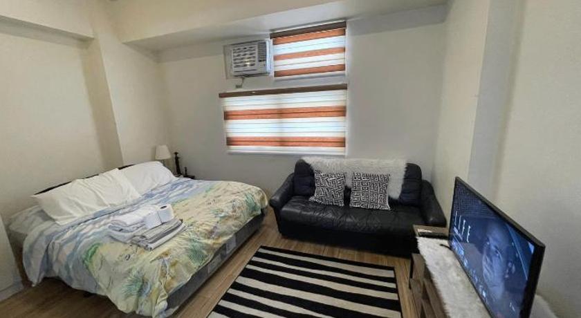Khentdrick's Place at Holland Park Southwoods — Hotel in Binan