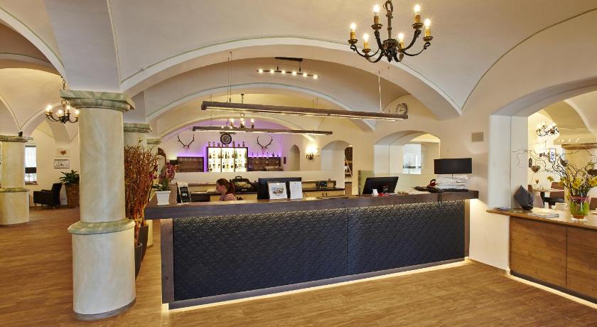 Hotel Sauerlacher Post photo