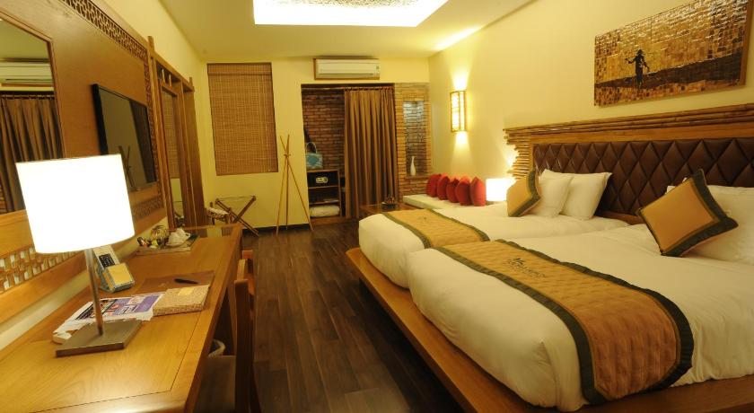 Zdjęcie: Pokój Dwuosobowy z 1 lub 2 łóżkami i balkonem (Double or Twin Room with Balcony) 11
