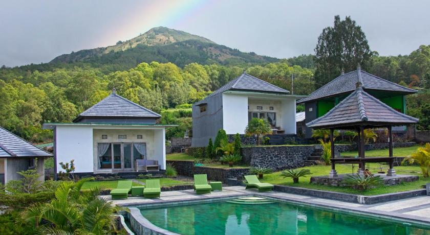 Batur Green Hill photo