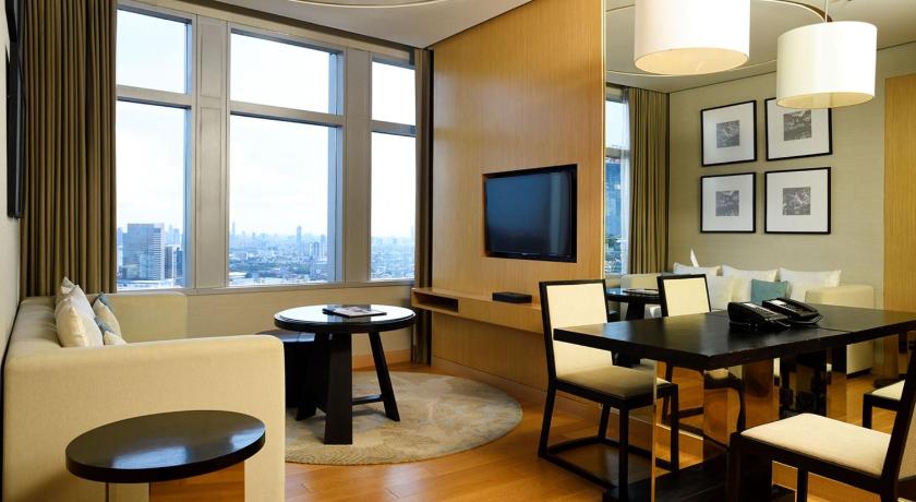 Image of Executive Lounge Access, 2 Bedroom Suite, Bedroom 1: 1 King, Bedroom 2: 2 Double, High Floor 6