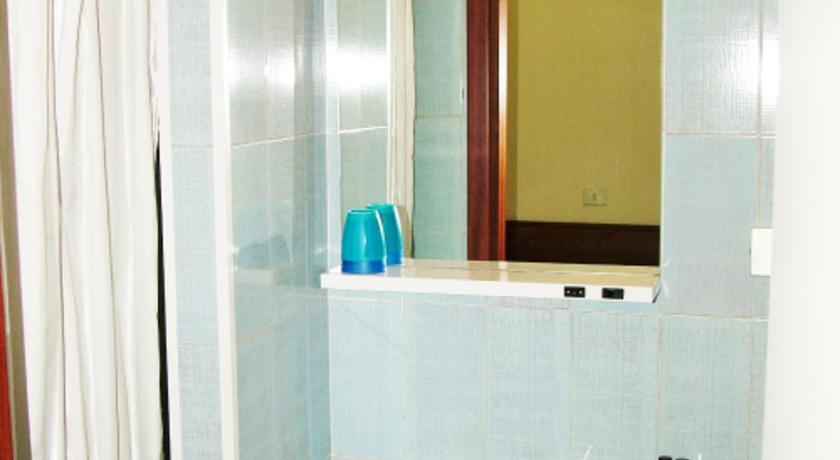 Image of Triple Room 5