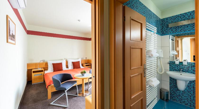 Image of Double Room 2