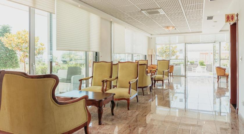 Fishta Hotel & Apartments photo