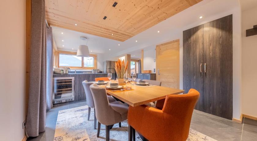 Image of Deluxe Two-Bedroom Apartment with Garden View 3