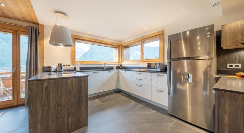Image of Deluxe Two-Bedroom Apartment with Garden View 6