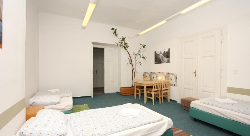 Charles Square Hostel photo