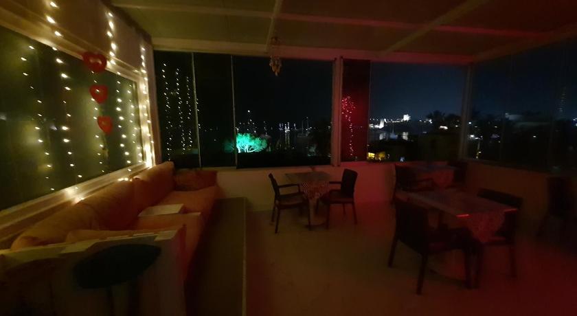 R HOUSE HOTEL photo