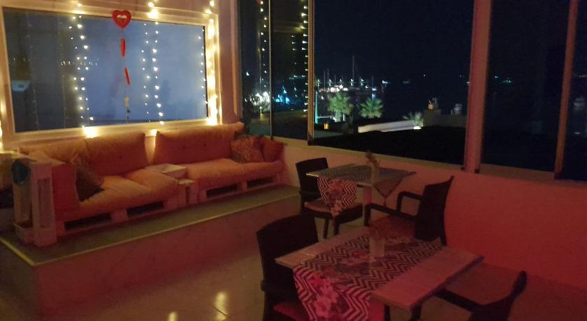 R HOUSE HOTEL photo