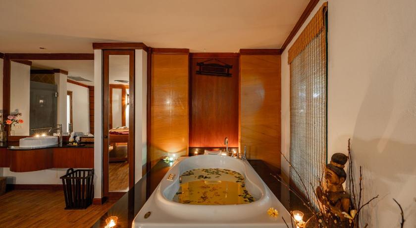 プーケット The Royal Paradise Hotel & Spa 4つ星 ホテル レストラン