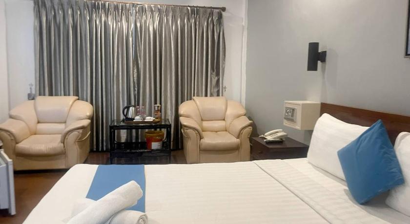 Image of Deluxe King  Room 8