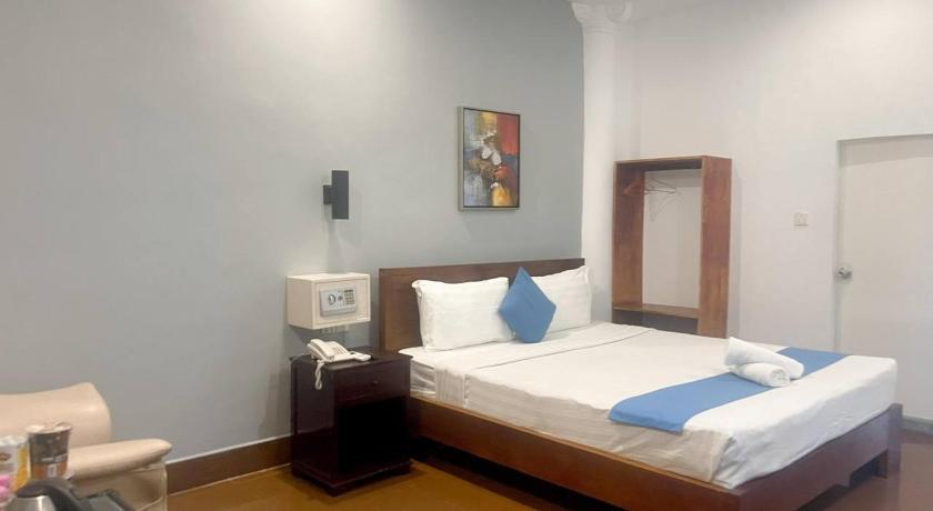 Image of Deluxe King  Room 10