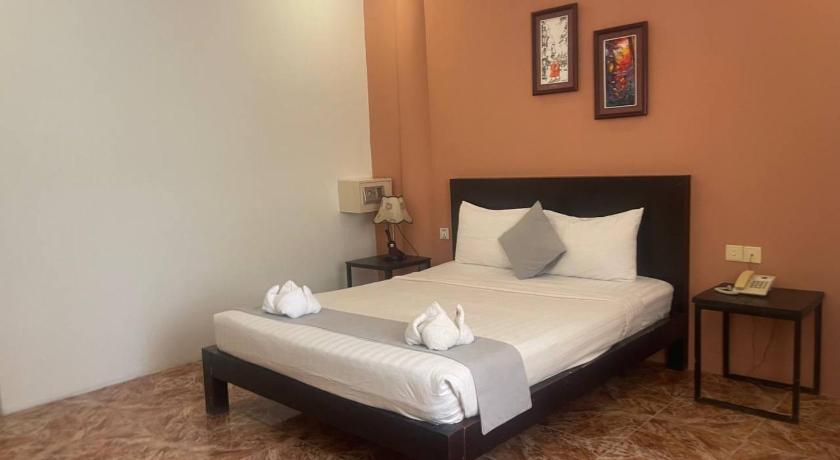 Image of Superior Double Room With Window 7