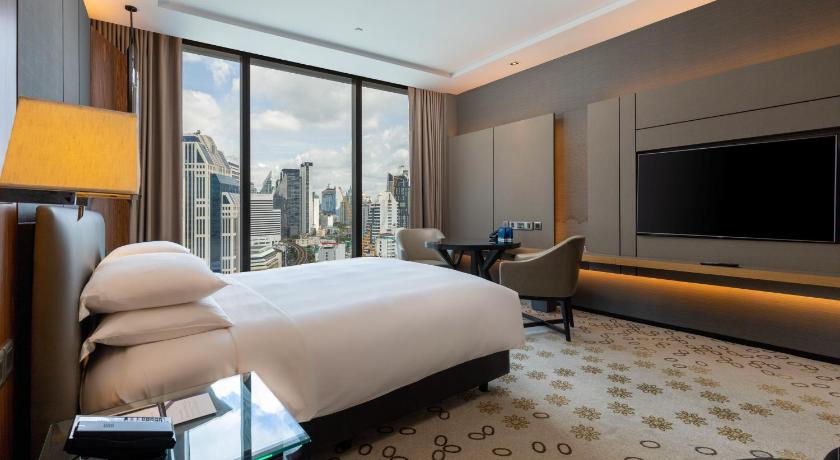 バンコク Hyatt Regency Bangkok Sukhumvit 5つ星 ホテル スイート